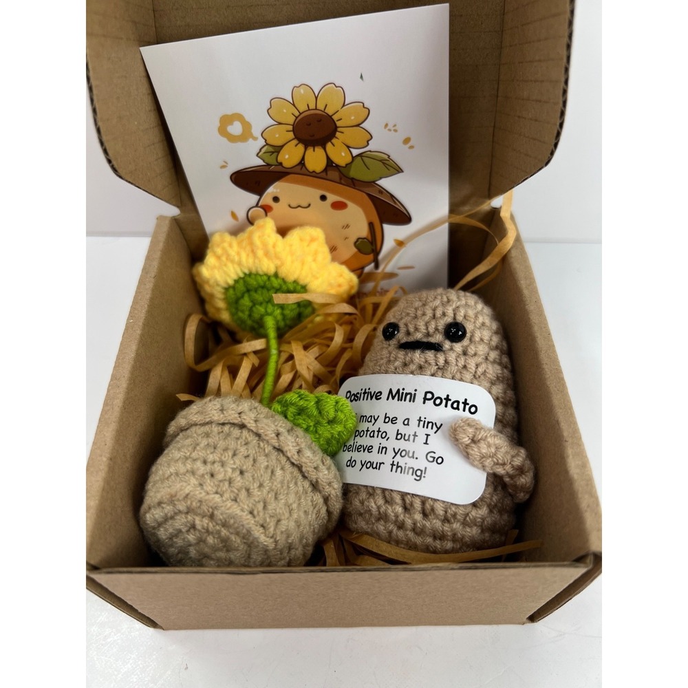 ONECOCOA Crochet Mini Funny Positive Potato (Potato & Sunflower w/ Ladybug) Desk - Picture 4 of 12